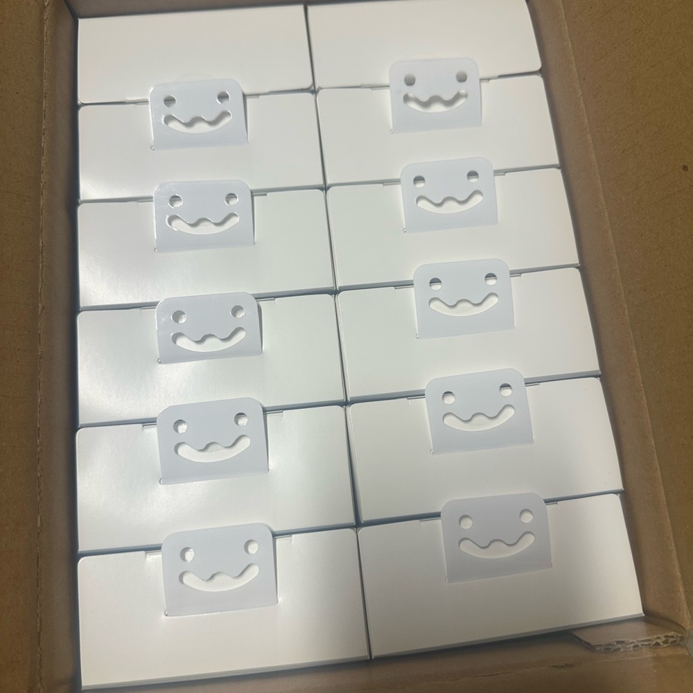 heyday White Smiley Face Cable Organizers